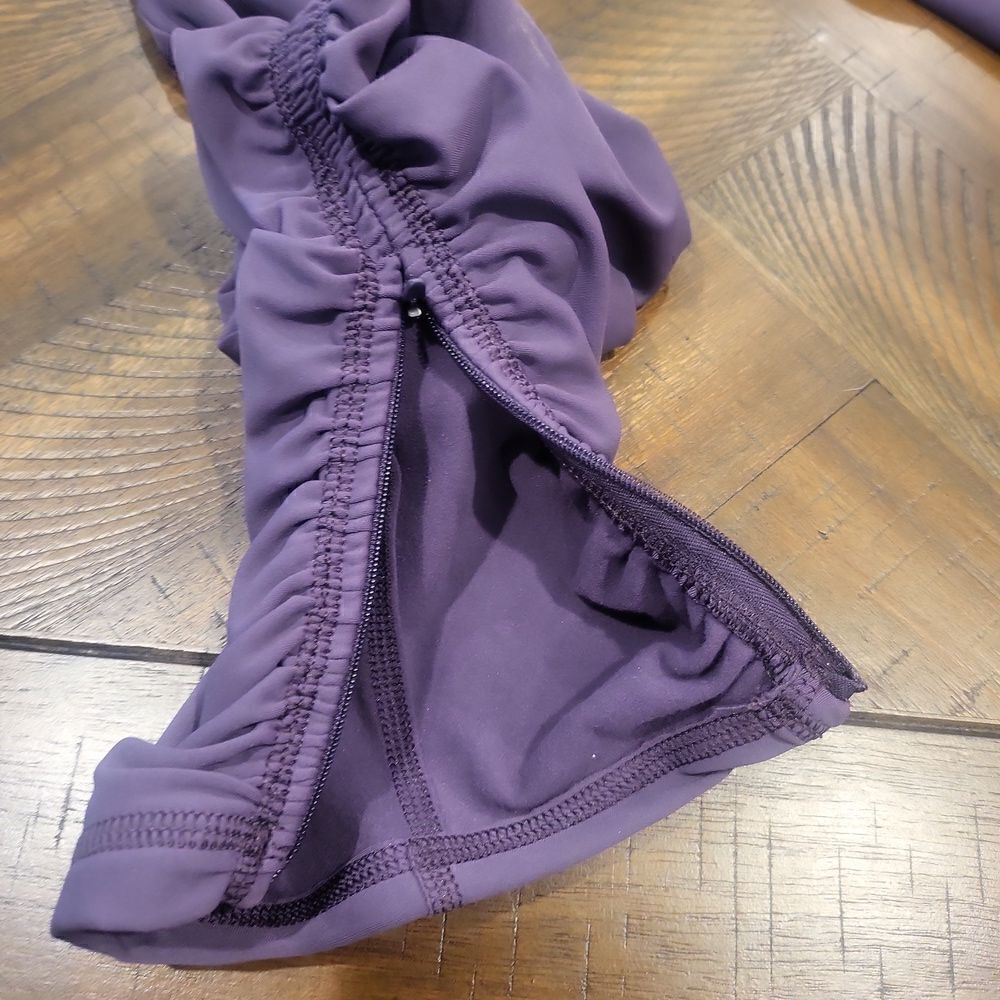 NWT! Free People Ruched leggings purple Size Medium - Picture 3 of 8